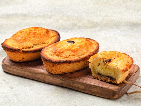 Пастичоти - италиански тартове от маслено тесто пълнени с нишестен крем - снимка на рецептата